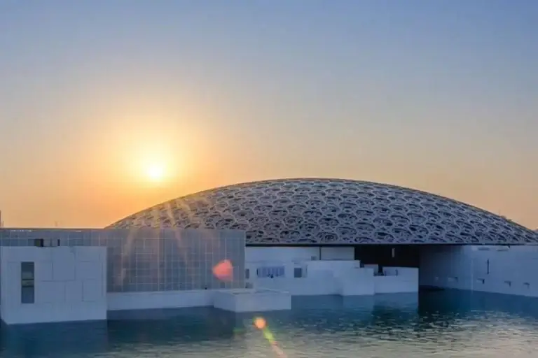 LOUVRE ABU DHABI MUSEUM